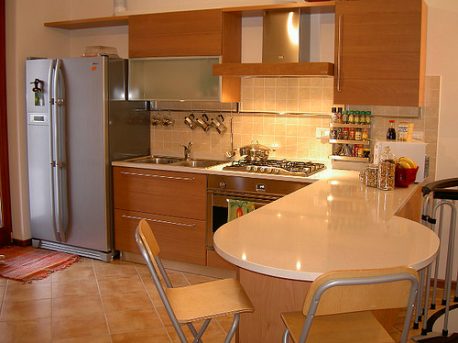 kitchen-cleaning-tip-clearing-clutter1-1-458x343x0x0x458x343x1658345535